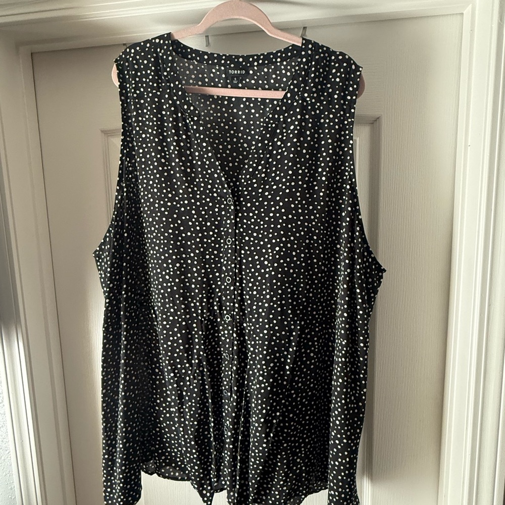 Torrid Black and White Polka Dot Button-Up Blouse